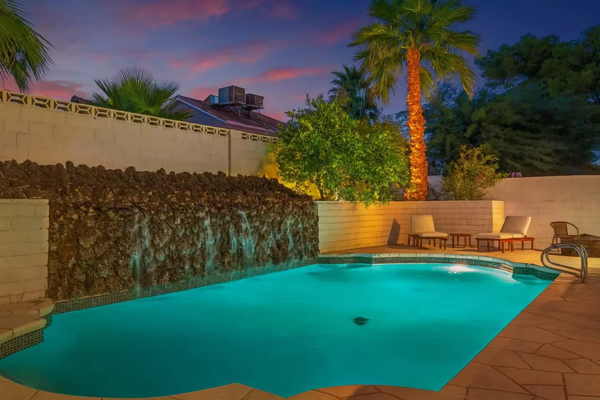 Vegas Villa-Heated Pool, Indoor Jacuzzi, Billiards